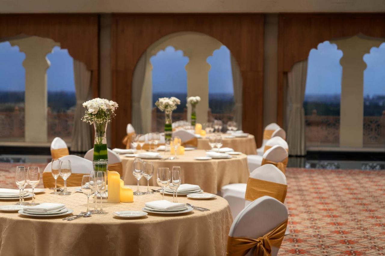 Uday Palace Navsari, A Member Of Radisson Individuals Kültér fotó